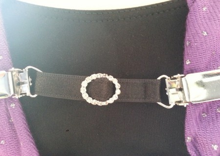 Prolunga svariati usi a clip. Forma circolare con strass. Mod. CW 0603. € 9,50